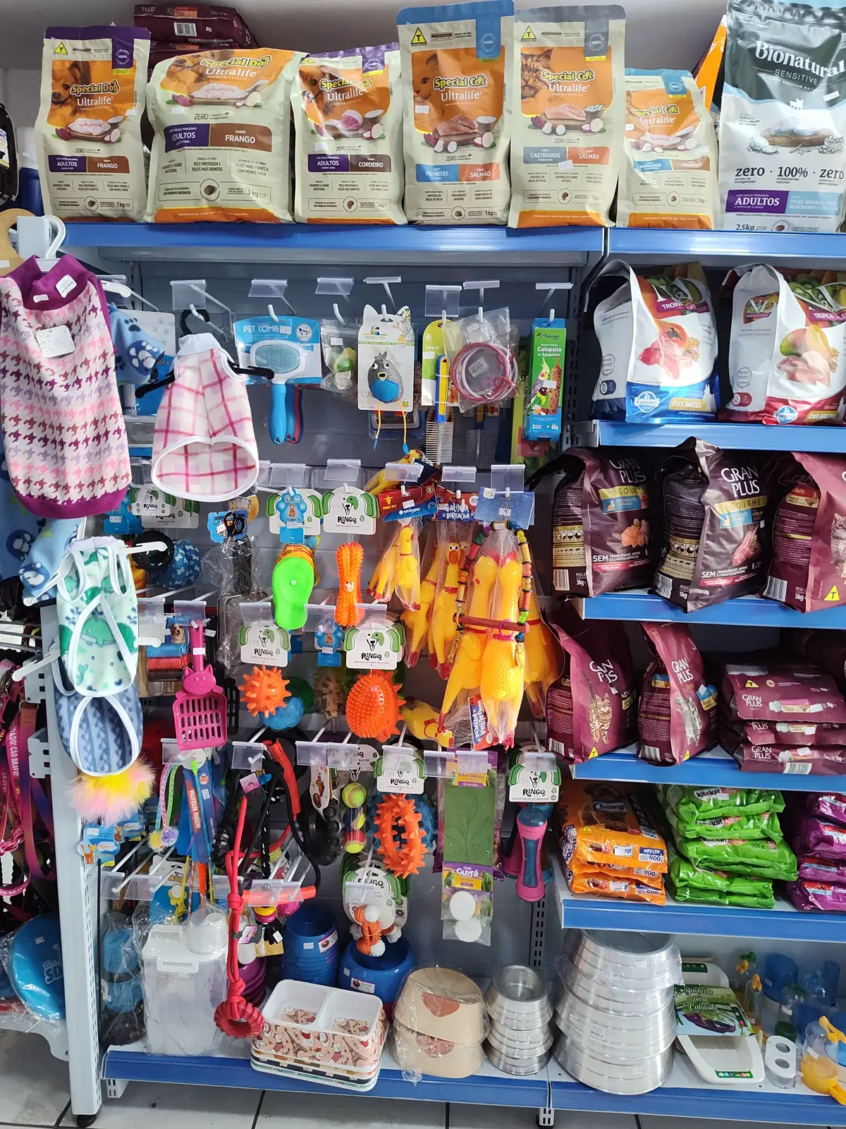 Brinquedos, roupinhas e acessórios pet
