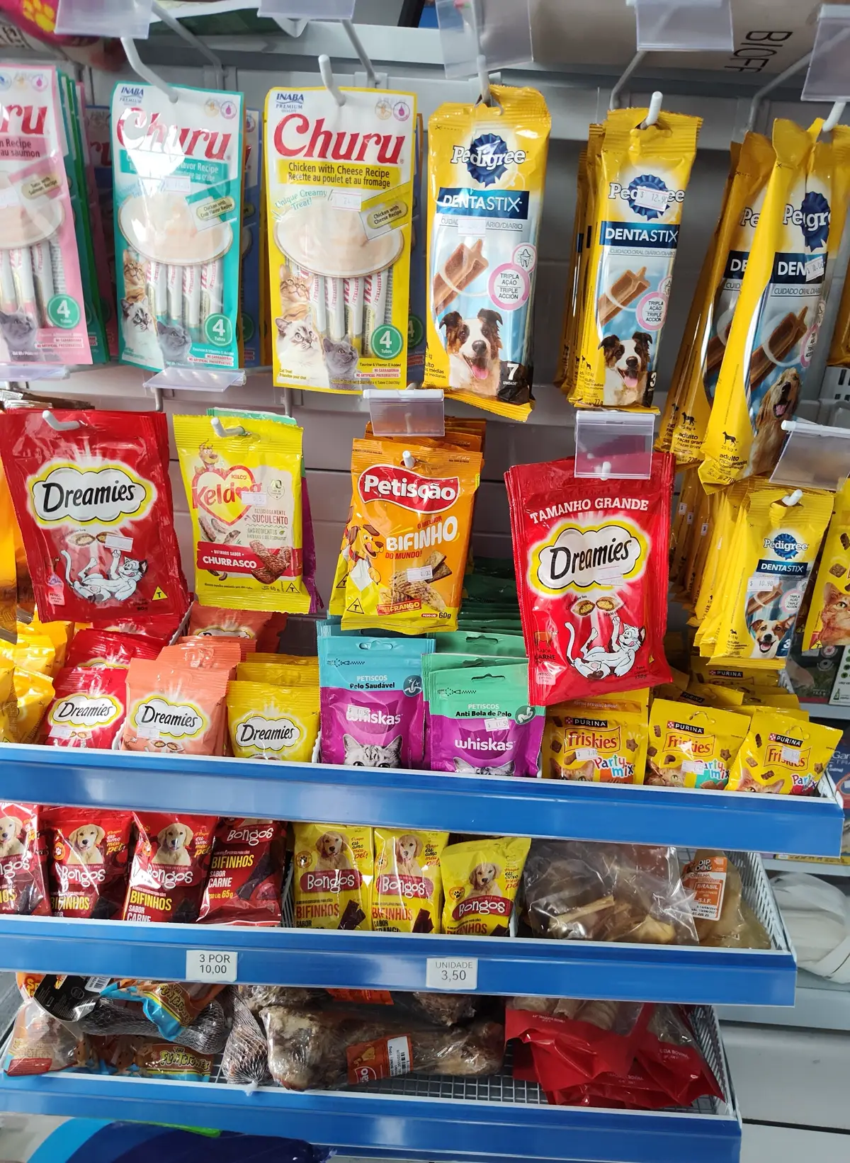 Petiscos e snacks para pets